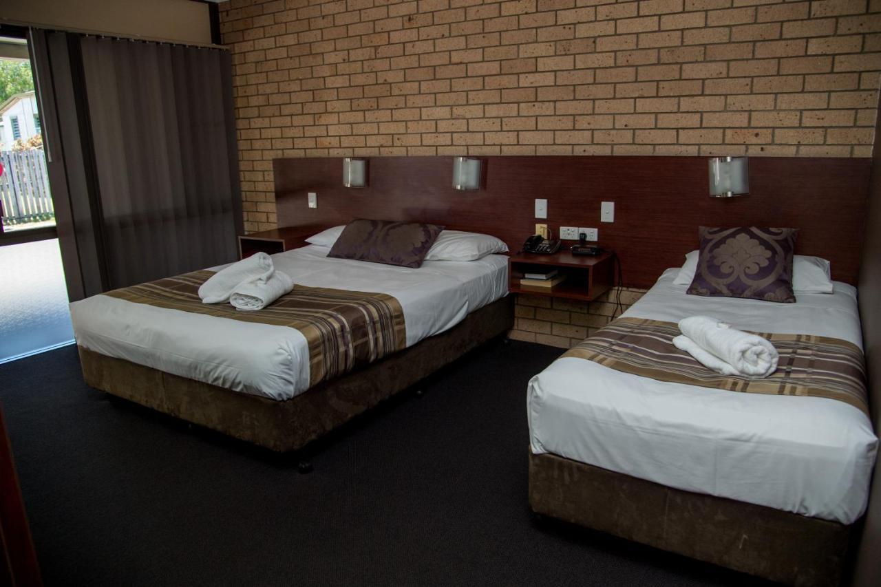 Sarina Motor Inn エクステリア 写真
