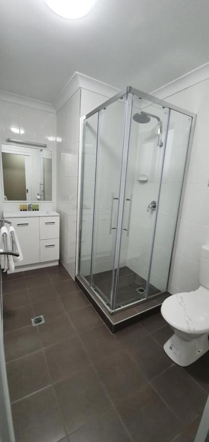 Sarina Motor Inn エクステリア 写真